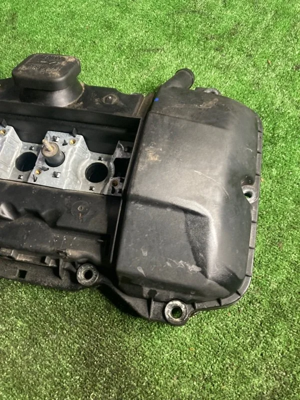 Клапанная крышка ДВС BMW 3 E46 256S5 M54B25 2001 - миниатюра 5