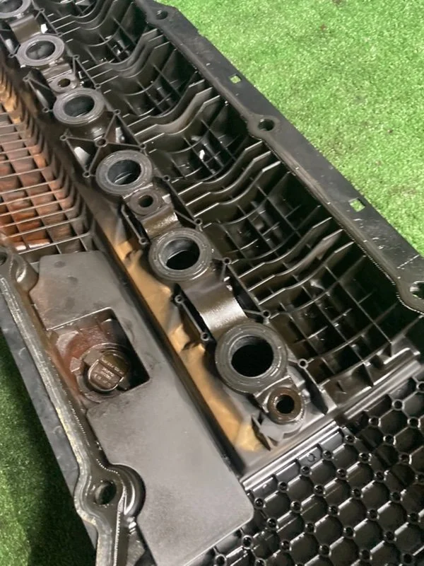 Клапанная крышка ДВС BMW 3 E46 256S5 M54B25 2001 - миниатюра 8