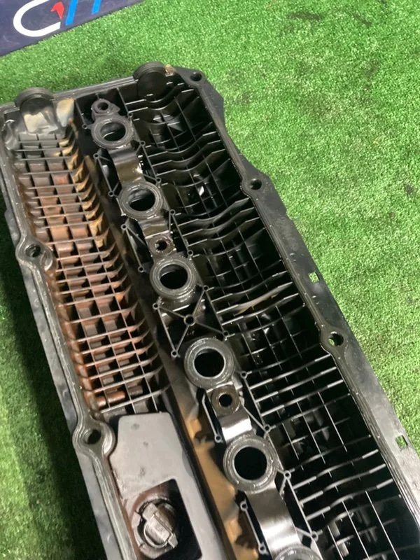 Клапанная крышка ДВС BMW 3 E46 256S5 M54B25 2001 - миниатюра 9