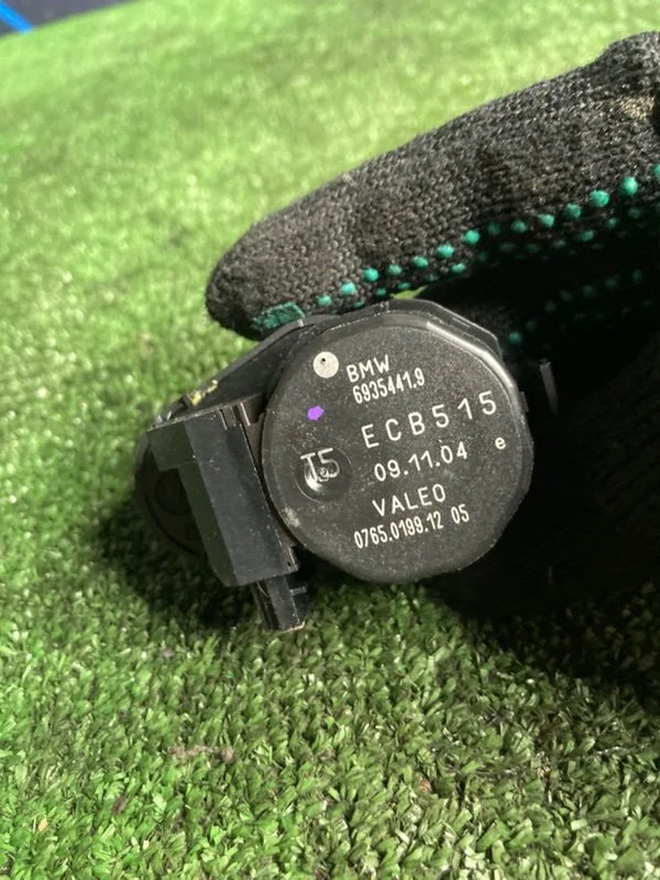 Заслонка сервопривод печки BMW X5 E53 M54B30 306S3 - миниатюра 2