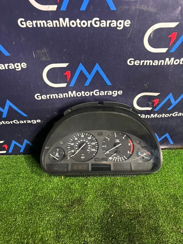 Приборная панель BMW 5 E39 M57 306D1 2002 - изображение 1
