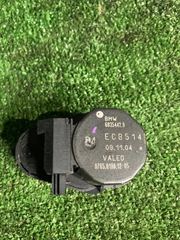 Сервопривод заслонка печки BMW X5 E53 M54B30 306S3 - миниатюра 2