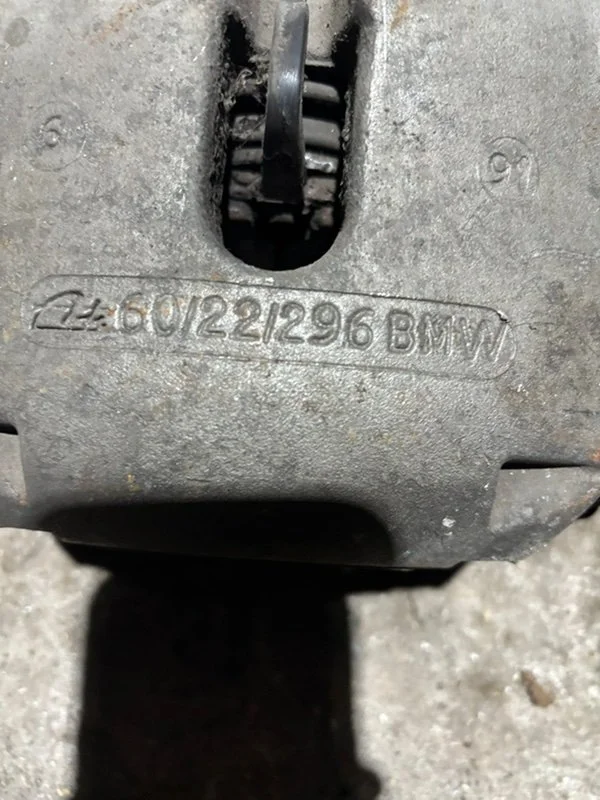 Суппорт тормозной передний bmw 5 E39 M54B25 2001 - миниатюра 2