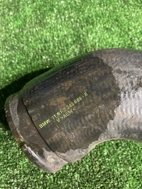 Патрубок интеркулера BMW 5 E39 M57 306D1 2002 - миниатюра 8