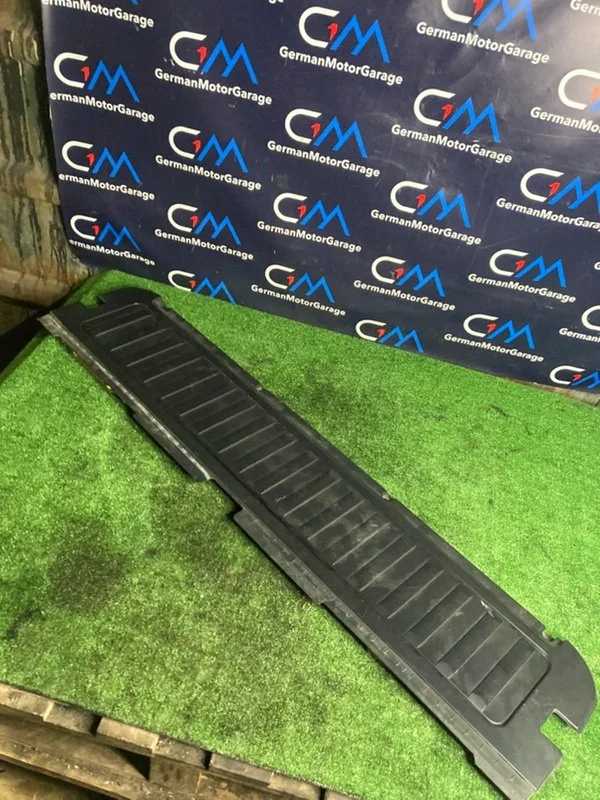 Обшивка борта багажника BMW X5 E53 M54B30 306S3 - миниатюра 2