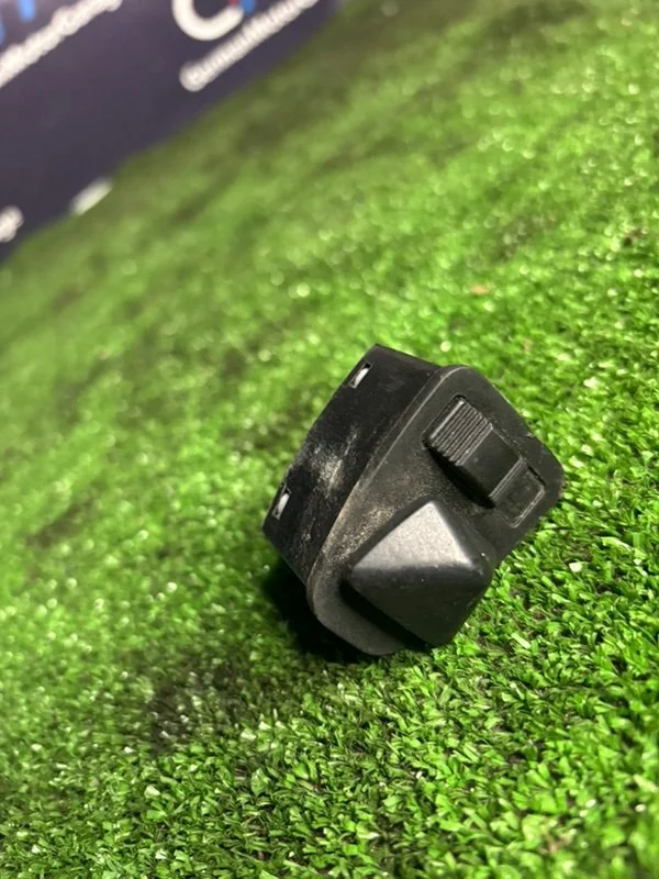 Кнопка регулировки зеркал BMW 3 E46 M54B30 306S3 - миниатюра 3