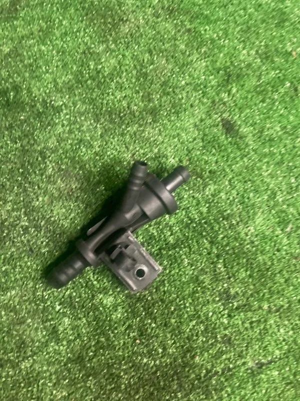Вакуумный клапан BMW 5 E39 M57 306D1 2002 - миниатюра 5