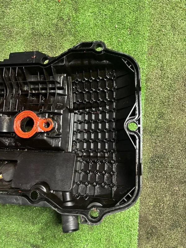 Клапанная крышка ДВС BMW 5 E39 256S5 M54B25 2002 - миниатюра 9