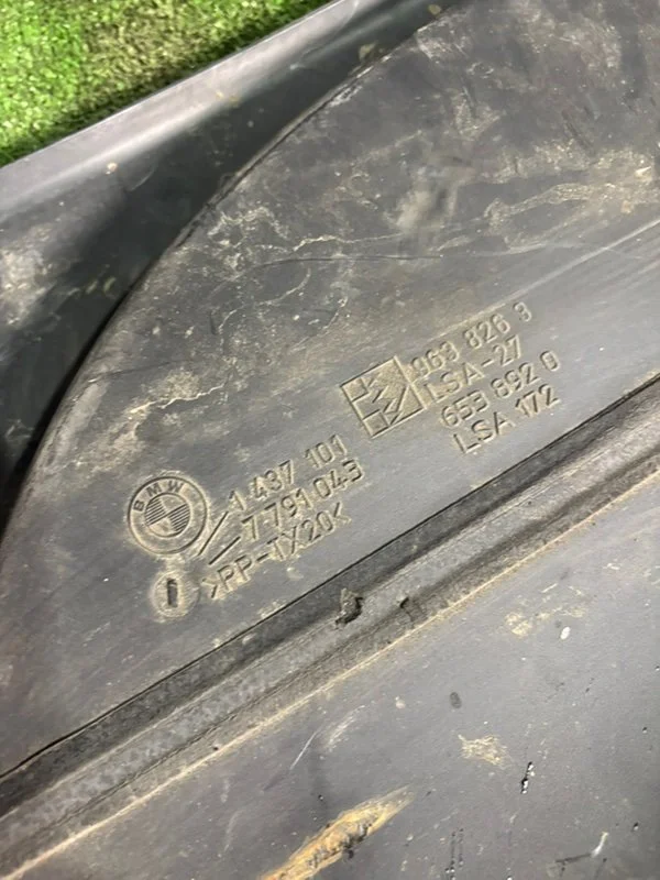 Воздухозаборник BMW X5 E53 M57 306D2 2005 - миниатюра 5