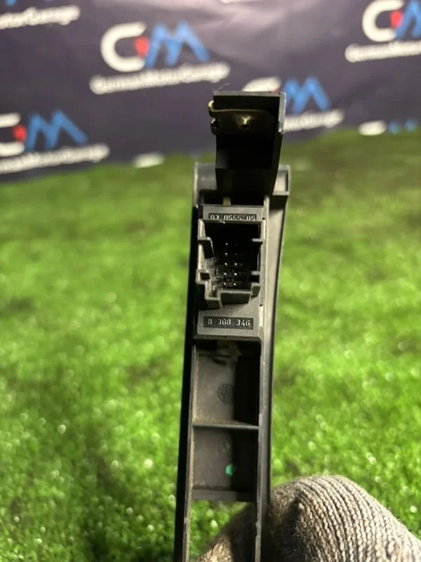USB Разъем BMW 3 E46 M54B30 306S3 2000 - миниатюра 5