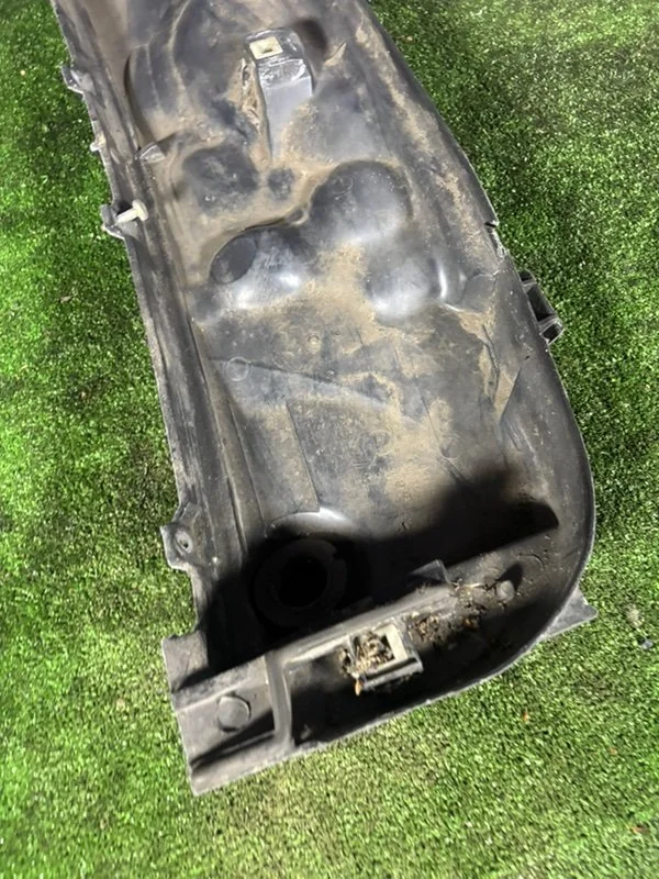 Корпус микрофильтра BMW 3 E46 КУПЭ M54B30 306S3 - миниатюра 2