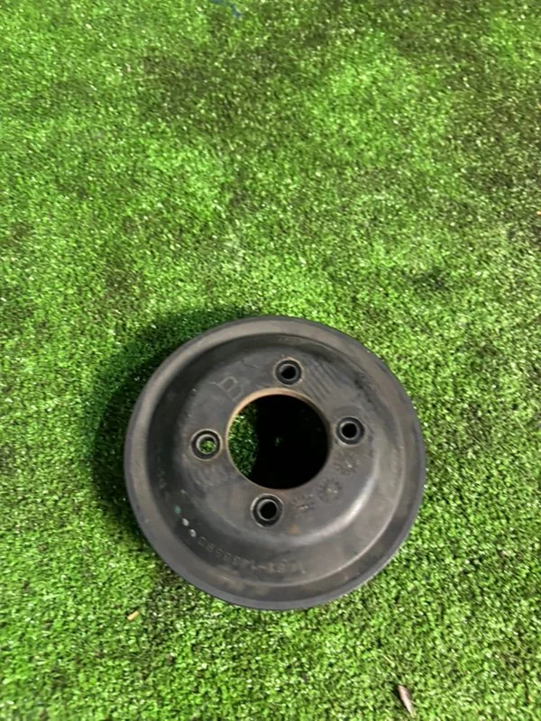 Шкив помпы BMW 5 E39 256S4 M52B25TU 1999 - миниатюра 3