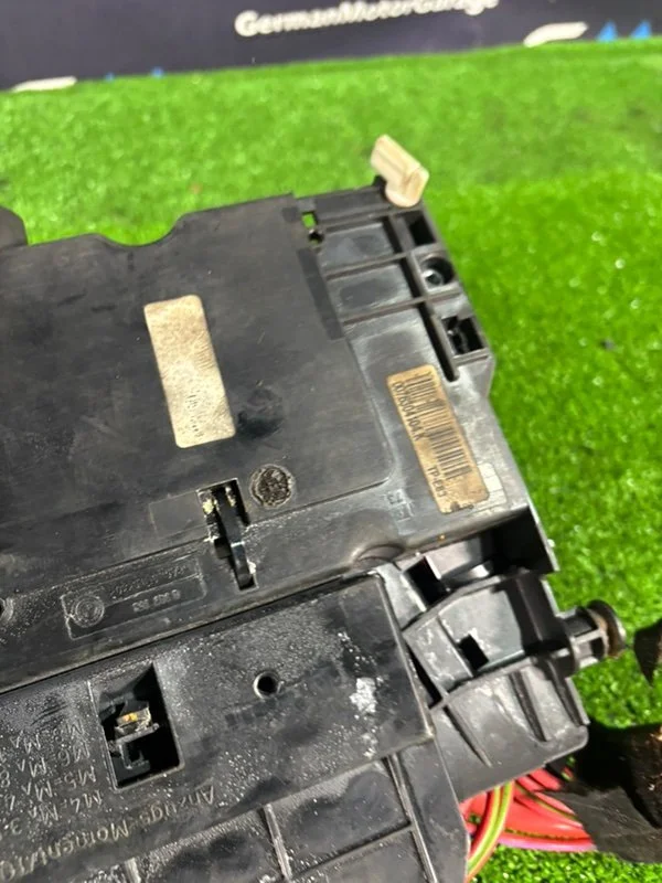 Блок предохранителей BMW X3 E83 M54B30 306S3 2004 - миниатюра 7