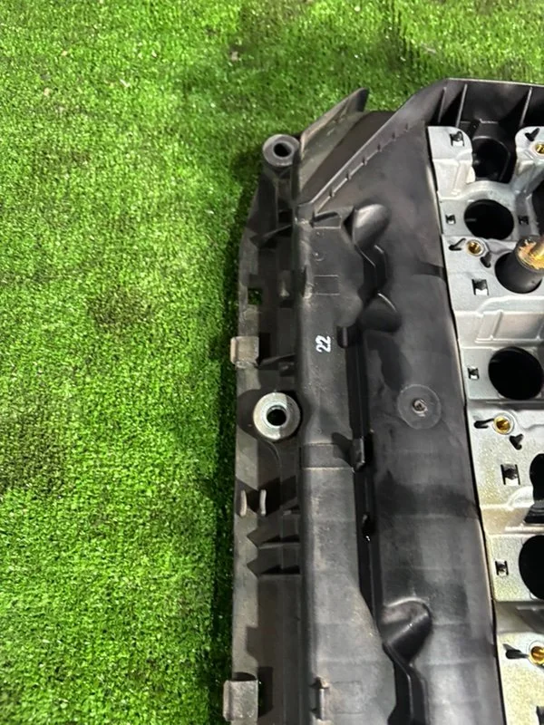 Клапанная крышка ДВС BMW 5 E39 256S4 M52B25TU 1999 - миниатюра 5