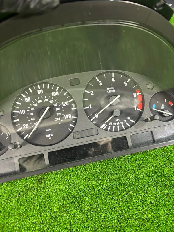 Приборная панель BMW 7 E38 358S2 M62B35 1999 - миниатюра 2