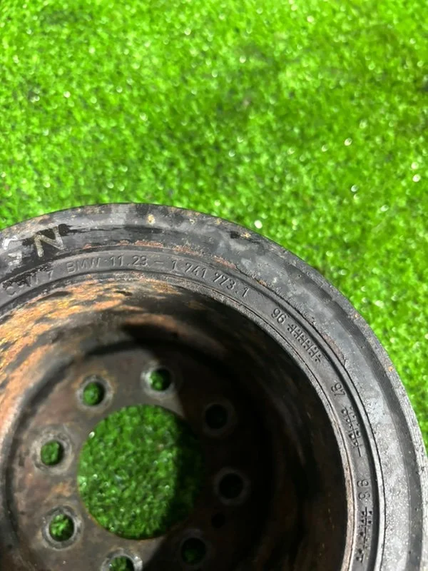 Шкив коленвала демпфер BMW 7 E38 358S2 M62B35 1999 - миниатюра 7