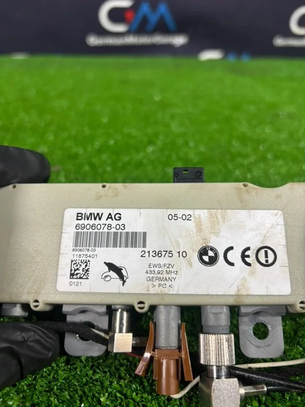 Усилитель антенны BMW 5 E39 256S5 M54B25 2002 - миниатюра 2
