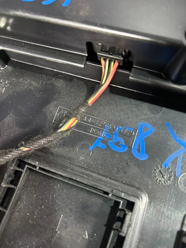 Консоль в потолке BMW X5 Е53 M57 306D2 2005 - миниатюра 10