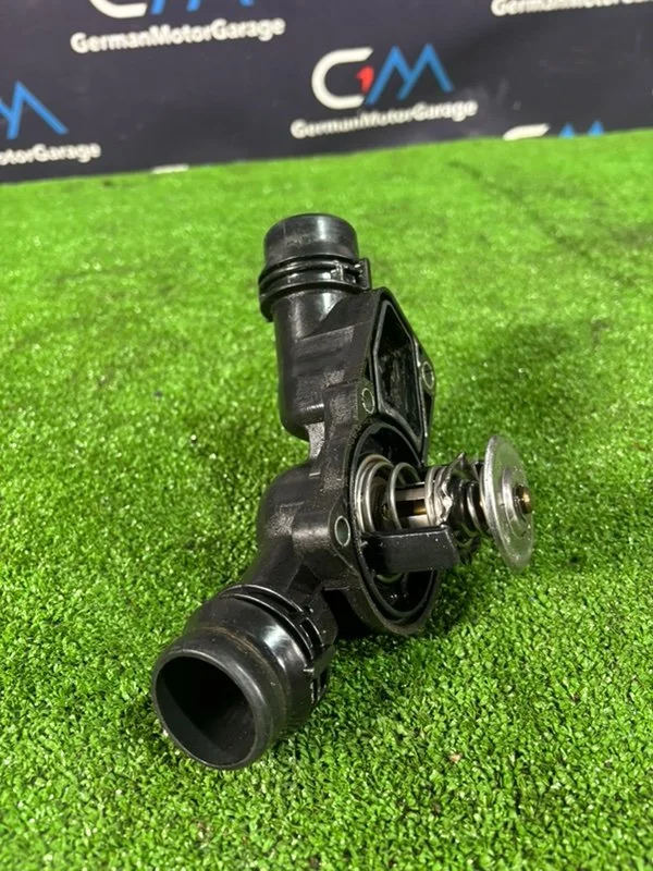 Корпус термостата BMW 5 E39 256S5 M54B25 2001 - миниатюра 4