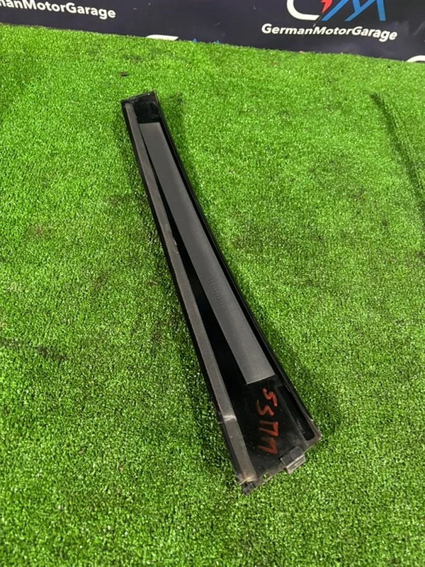 Вертикальный молдинг двери передний правый BMW X5 - миниатюра 4