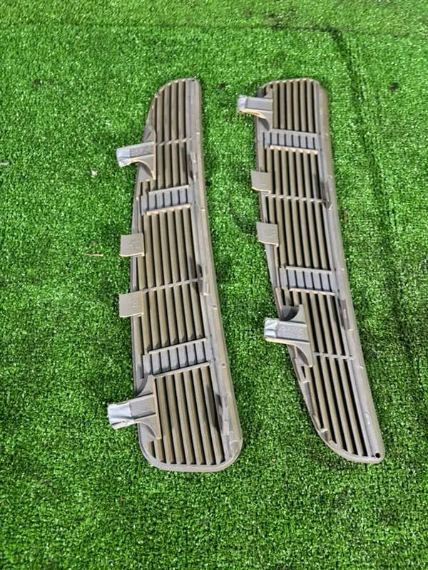 Решетка задней полки BMW 5 E39 256S5 M54B25 2001 - миниатюра 5