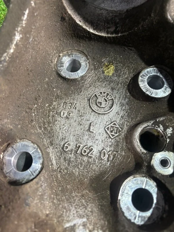 Кулак поворотный передний левый BMW 6 E63 N52B30A - миниатюра 5