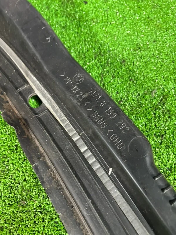 Планка обтекателя BMW 5 E39 256S5 M54B25 2001 - миниатюра 8