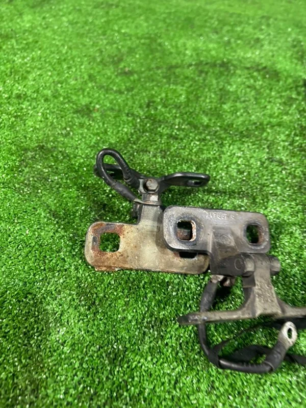 Петли багажника BMW X5 Е53 M57 306D2 2005 - миниатюра 5