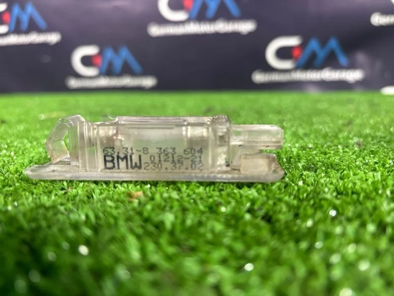 Плафон подсветки ног BMW 5 E39 256S5 M54B25 2001 - миниатюра 4