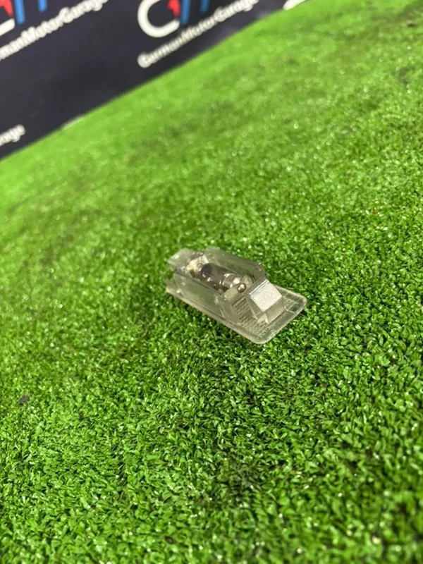 Плафон подсветки салона BMW X5 Е53 M57 306D2 2005 - миниатюра 3