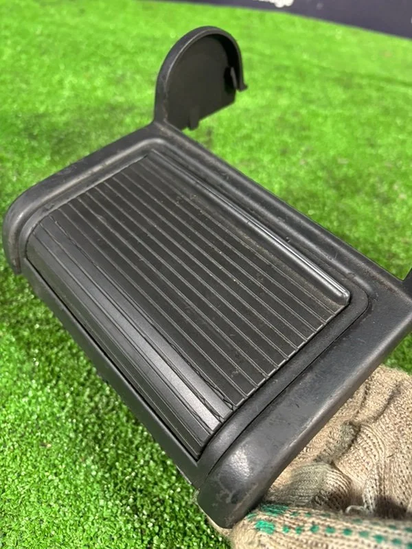 Пепельница задняя BMW 3 E46 CABRIO M54B22 226S1 - миниатюра 7