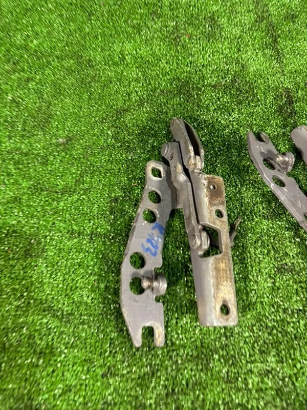 Петли капота BMW 7 E38 358S2 M62B35 1999 - миниатюра 2