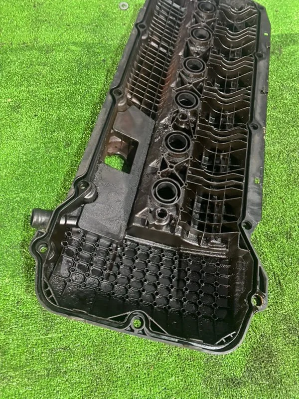 Клапанная крышка ДВС BMW 5 E39 206S4 M52B20TU 1999 - миниатюра 5