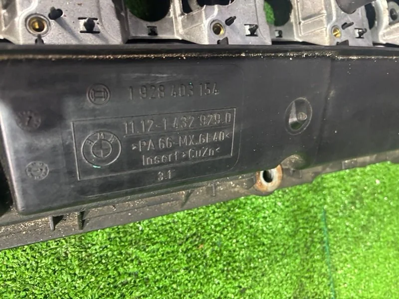 Клапанная крышка ДВС BMW 5 E39 206S4 M52B20TU 1999 - миниатюра 9