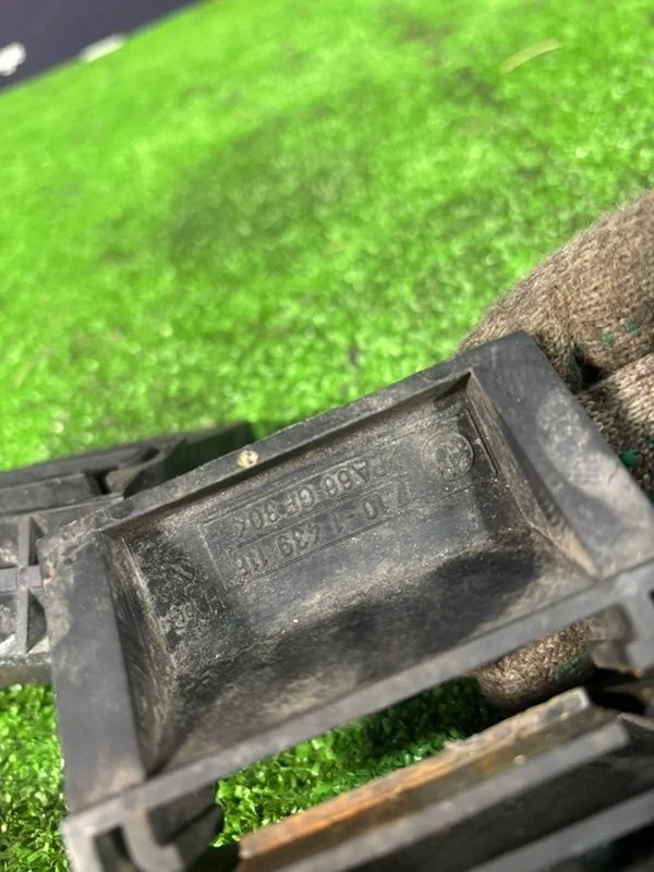 Кронштейн радиатора BMW X5 E53 M54B30 306S3 2001 - миниатюра 2