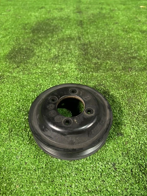 Шкив помпы BMW 3 E46 CABRIO M54B22 226S1 2002 - миниатюра 2