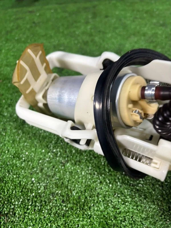 Топливный насос BMW 3 E46 КУПЭ 256S5 M54B25 2005 - миниатюра 6