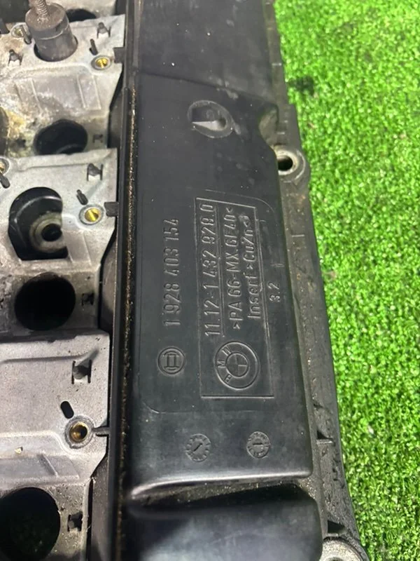 Клапанная крышка ДВС BMW X5 E53 M54B30 306S3 2001 - миниатюра 5
