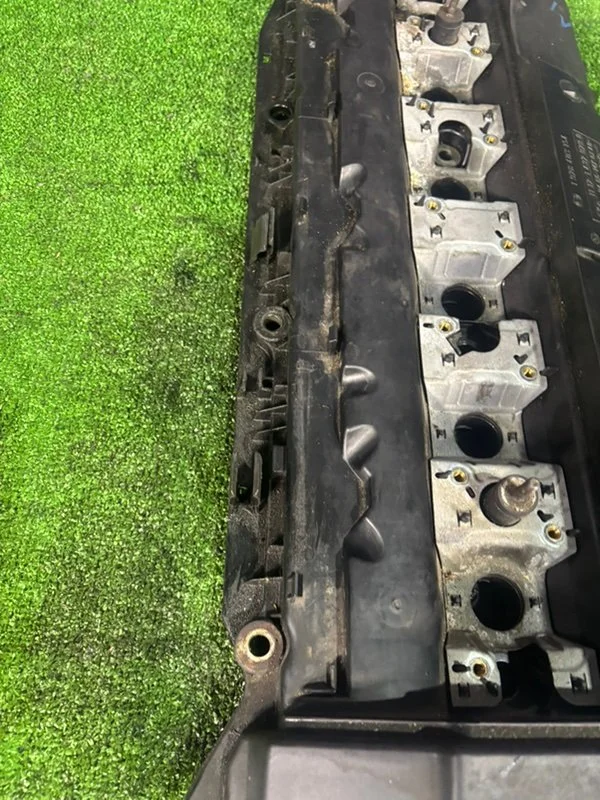 Клапанная крышка ДВС BMW X5 E53 M54B30 306S3 2001 - миниатюра 6
