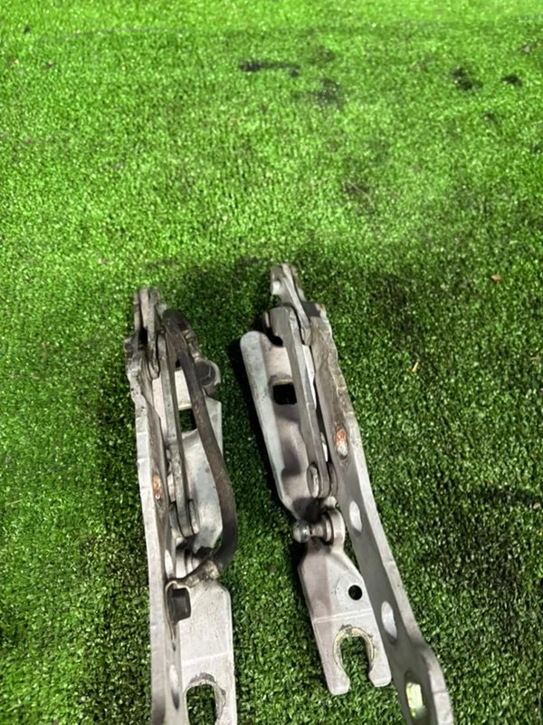 Петли капота BMW 3 E46 CABRIO M54B22 226S1 2002 - миниатюра 5