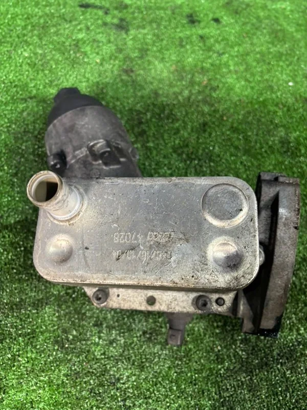 Корпус маслянного стакана BMW X5 Е53 M57 306D2 - миниатюра 2