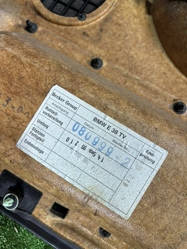 Обшивка двери задняя левая BMW 7 E38 358S2 M62B35 - миниатюра 7