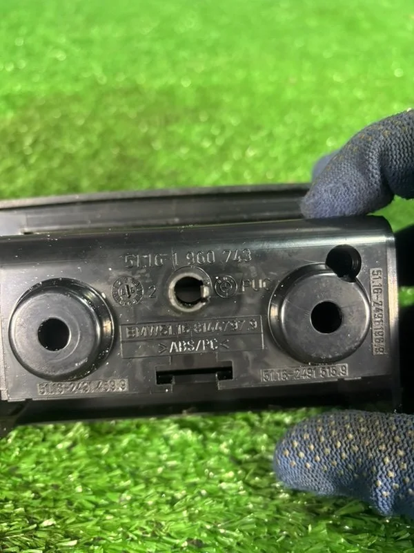 Пепельница BMW 3 E36 256S3 M52B25 1997 - миниатюра 5