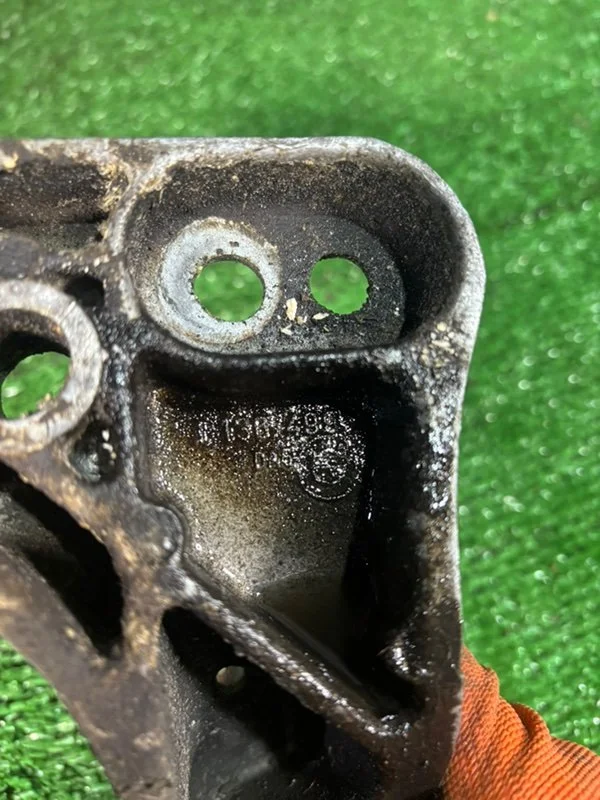 Траверса опора АКПП BMW 3 E36 256S3 M52B25 1997 - миниатюра 7