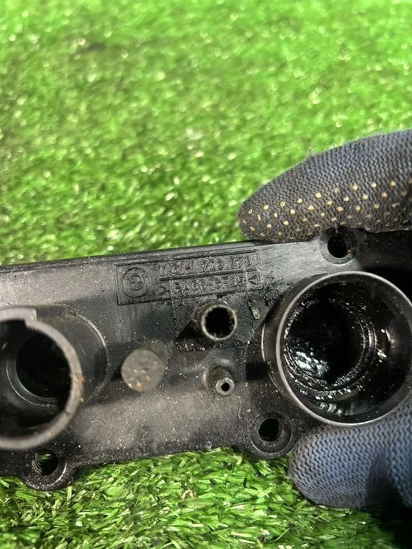 Маслоотделитель BMW 3 E36 256S3 M52B25 1997 - миниатюра 7