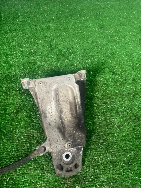 Кронштейн ДВС правый BMW 5 E60 M57 306D3 2006 - миниатюра 3