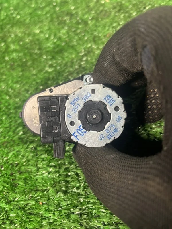 Сервопривод заслонка печки BMW 3 E36 256S3 M52B25 - миниатюра 3