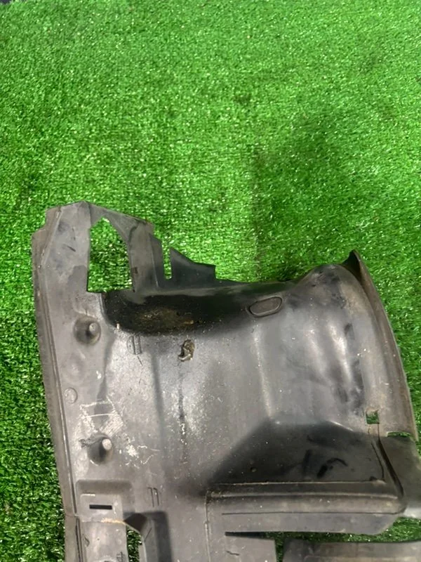 Воздуховод правый BMW 3 E36 256S3 M52B25 1997 - миниатюра 5
