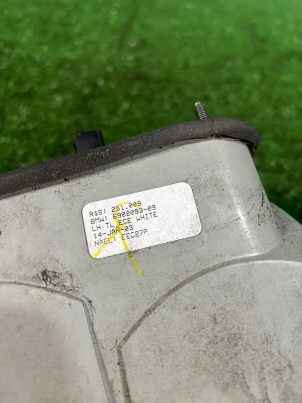 Фонарь в крыло задний левый BMW X5 E53 M54B30 - миниатюра 10