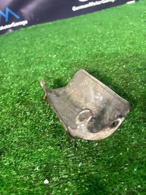 Тепловой экран коллектора BMW 5 E60 M57 306D3 2006 - миниатюра 2